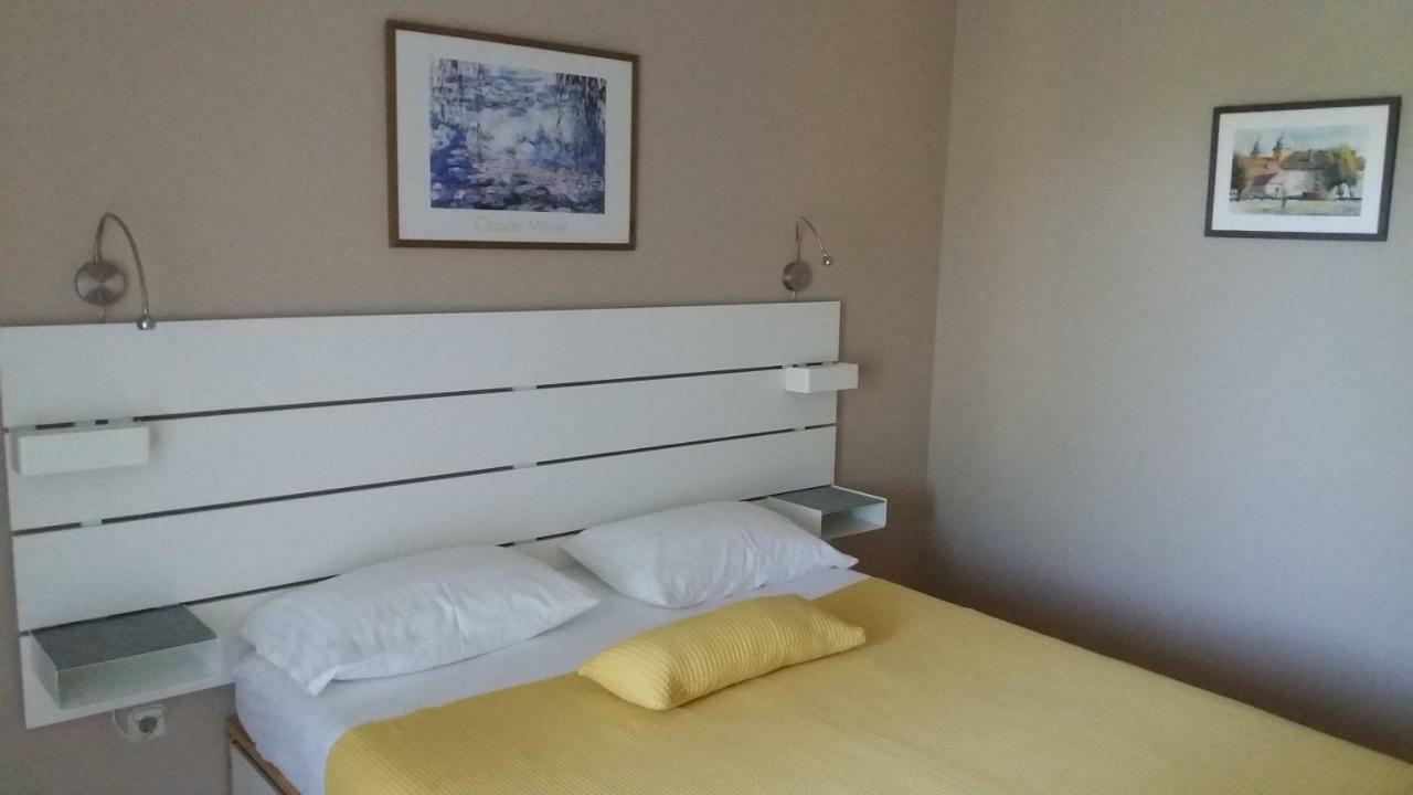 Apartments And Rooms Mofardin Rovinj Kültér fotó